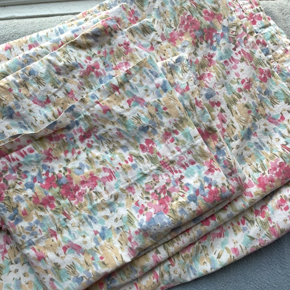Four piece queen sheet set